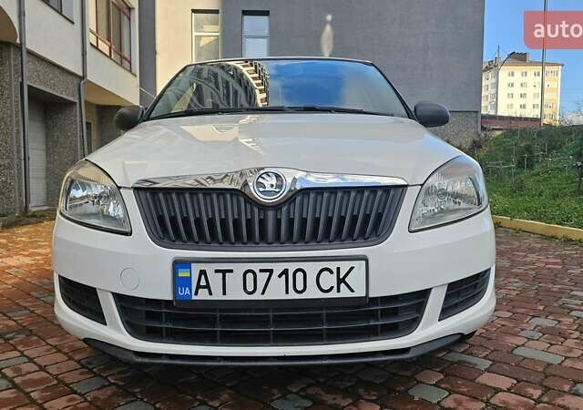 Белый Шкода Фабия, объемом двигателя 1.6 л и пробегом 132 тыс. км за 6700 $, фото 8 на Automoto.ua