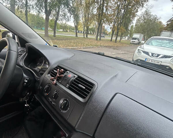 Білий Шкода Фабія, об'ємом двигуна 1.2 л та пробігом 185 тис. км за 4500 $, фото 5 на Automoto.ua