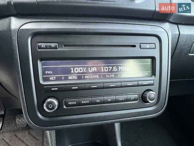 Белый Шкода Фабия, объемом двигателя 0 л и пробегом 130 тыс. км за 5300 $, фото 35 на Automoto.ua