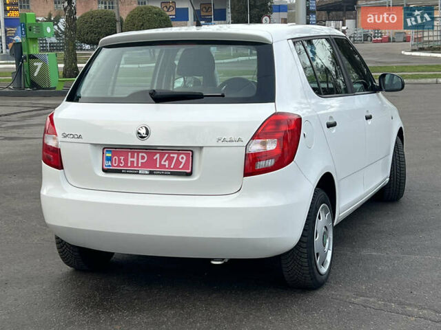 Белый Шкода Фабия, объемом двигателя 0 л и пробегом 130 тыс. км за 5300 $, фото 11 на Automoto.ua