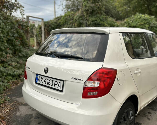 Білий Шкода Фабія, об'ємом двигуна 1.2 л та пробігом 185 тис. км за 4500 $, фото 9 на Automoto.ua