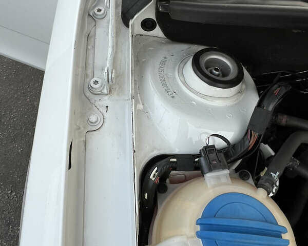 Белый Шкода Фабия, объемом двигателя 0 л и пробегом 130 тыс. км за 5300 $, фото 57 на Automoto.ua