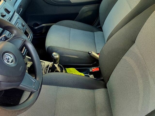 Белый Шкода Фабия, объемом двигателя 1.4 л и пробегом 235 тыс. км за 6000 $, фото 1 на Automoto.ua