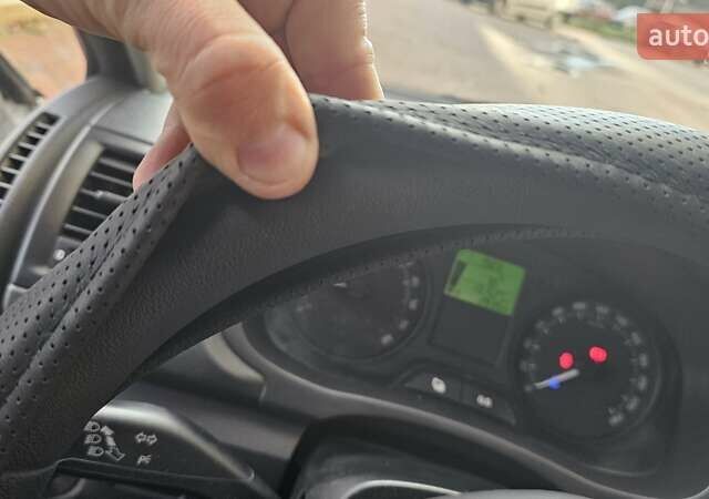 Белый Шкода Фабия, объемом двигателя 1.6 л и пробегом 132 тыс. км за 6700 $, фото 18 на Automoto.ua