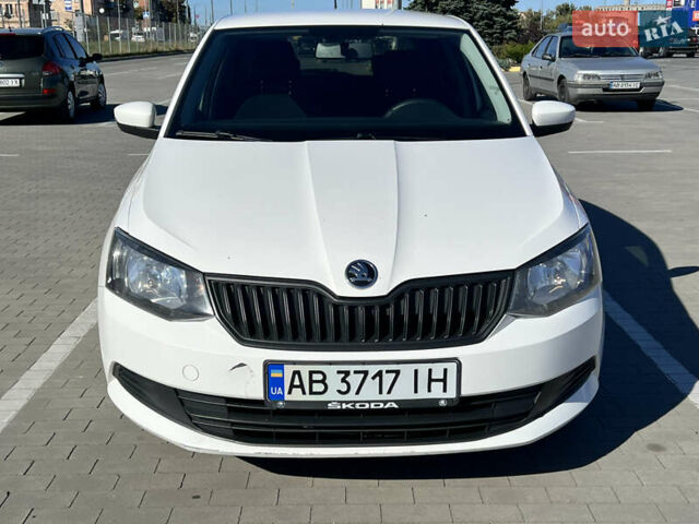 Белый Шкода Фабия, объемом двигателя 1 л и пробегом 206 тыс. км за 6100 $, фото 6 на Automoto.ua