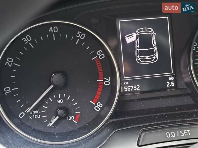Белый Шкода Фабия, объемом двигателя 1 л и пробегом 56 тыс. км за 8600 $, фото 2 на Automoto.ua