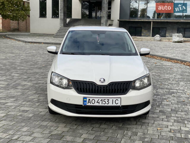 Белый Шкода Фабия, объемом двигателя 1 л и пробегом 203 тыс. км за 5900 $, фото 8 на Automoto.ua