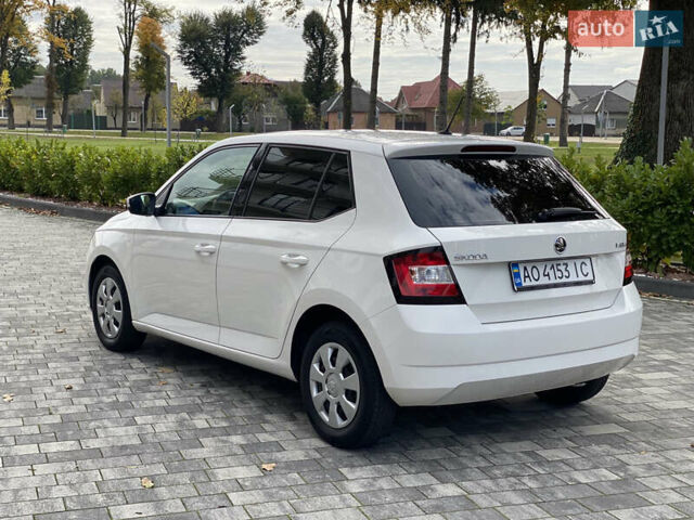 Белый Шкода Фабия, объемом двигателя 1 л и пробегом 203 тыс. км за 5900 $, фото 13 на Automoto.ua