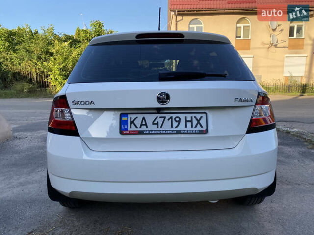 Белый Шкода Фабия, объемом двигателя 1.2 л и пробегом 162 тыс. км за 8000 $, фото 5 на Automoto.ua