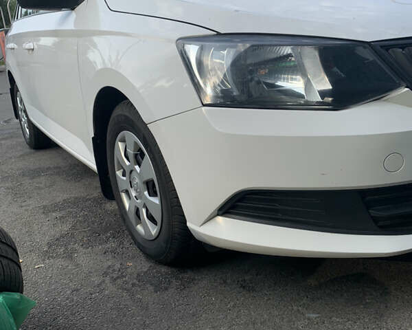 Білий Шкода Фабія, об'ємом двигуна 1 л та пробігом 249 тис. км за 7450 $, фото 11 на Automoto.ua