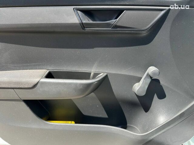 Белый Шкода Фабия, объемом двигателя 1.4 л и пробегом 230 тыс. км за 7490 $, фото 19 на Automoto.ua