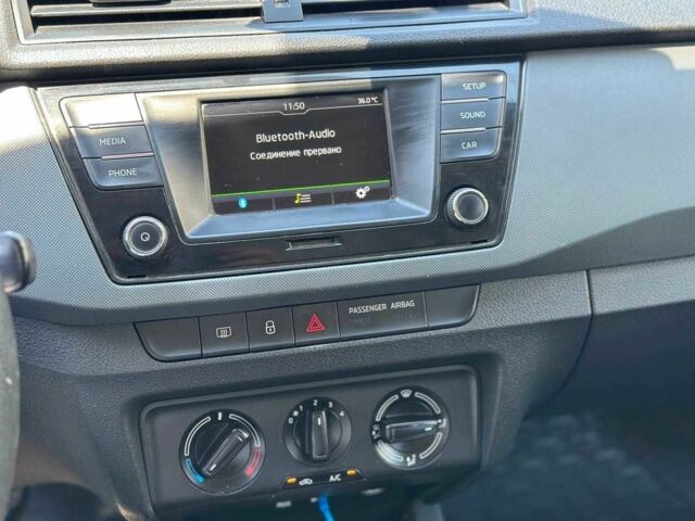 Белый Шкода Фабия, объемом двигателя 1.4 л и пробегом 230 тыс. км за 6990 $, фото 20 на Automoto.ua