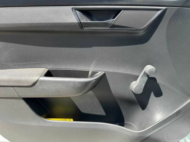 Белый Шкода Фабия, объемом двигателя 1.4 л и пробегом 230 тыс. км за 6990 $, фото 19 на Automoto.ua