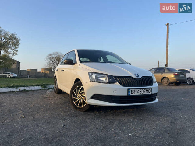 Белый Шкода Фабия, объемом двигателя 1.42 л и пробегом 233 тыс. км за 7000 $, фото 7 на Automoto.ua