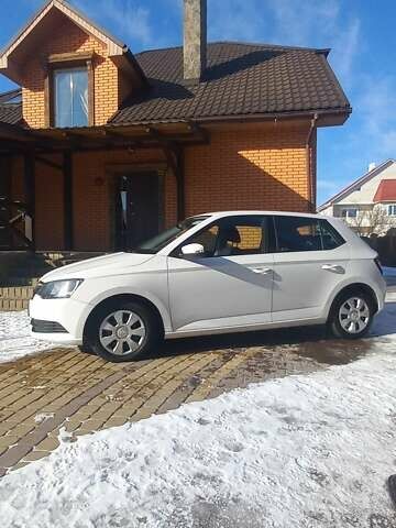 Белый Шкода Фабия, объемом двигателя 1.2 л и пробегом 182 тыс. км за 6900 $, фото 12 на Automoto.ua