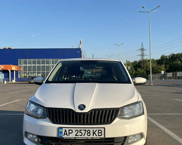 Белый Шкода Фабия, объемом двигателя 1 л и пробегом 187 тыс. км за 7500 $, фото 6 на Automoto.ua