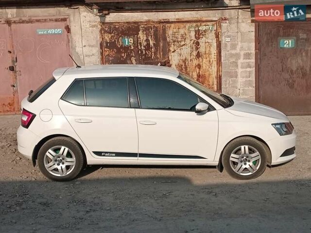 Білий Шкода Фабія, об'ємом двигуна 1 л та пробігом 171 тис. км за 8450 $, фото 2 на Automoto.ua