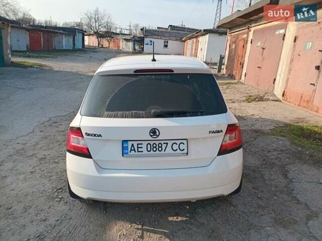 Білий Шкода Фабія, об'ємом двигуна 1 л та пробігом 171 тис. км за 8450 $, фото 4 на Automoto.ua