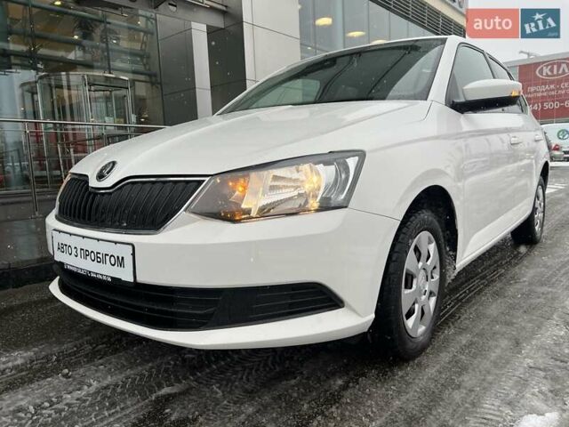 Білий Шкода Фабія, об'ємом двигуна 1 л та пробігом 174 тис. км за 6335 $, фото 2 на Automoto.ua