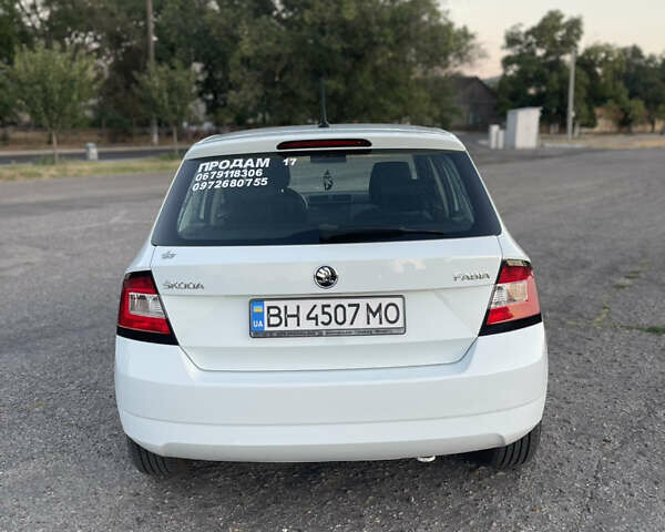 Белый Шкода Фабия, объемом двигателя 1.42 л и пробегом 233 тыс. км за 7000 $, фото 3 на Automoto.ua