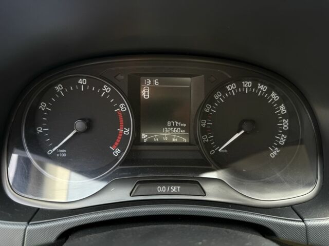 Білий Шкода Фабія, об'ємом двигуна 1 л та пробігом 132 тис. км за 7900 $, фото 5 на Automoto.ua