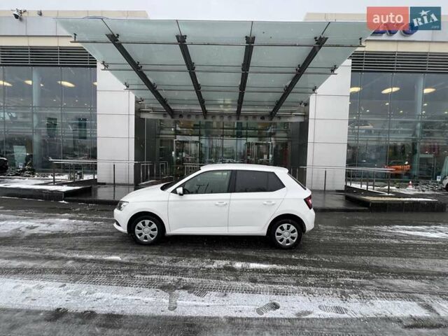 Білий Шкода Фабія, об'ємом двигуна 1 л та пробігом 174 тис. км за 6335 $, фото 3 на Automoto.ua