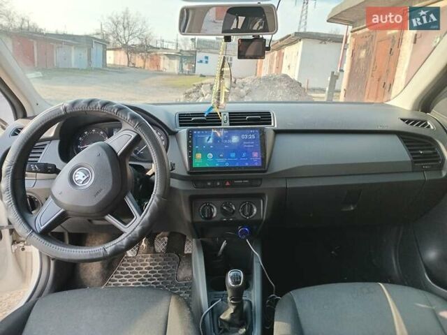 Білий Шкода Фабія, об'ємом двигуна 1 л та пробігом 171 тис. км за 8450 $, фото 11 на Automoto.ua