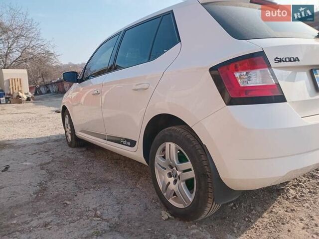Білий Шкода Фабія, об'ємом двигуна 1 л та пробігом 171 тис. км за 8450 $, фото 5 на Automoto.ua