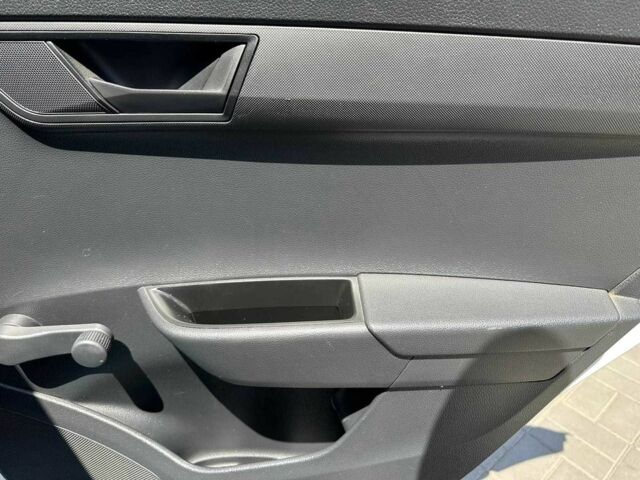 Белый Шкода Фабия, объемом двигателя 1.4 л и пробегом 230 тыс. км за 6990 $, фото 14 на Automoto.ua