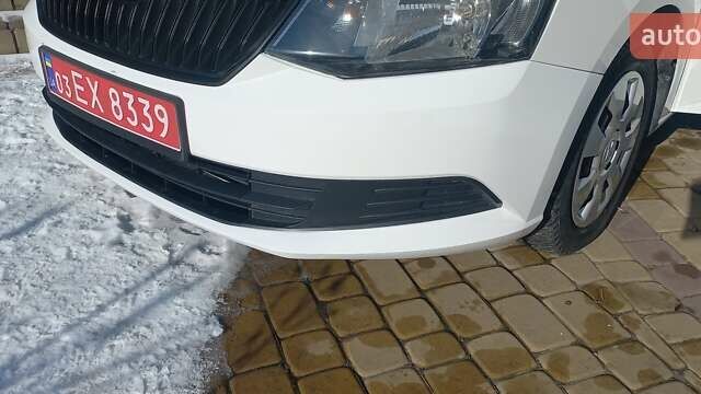 Белый Шкода Фабия, объемом двигателя 1.2 л и пробегом 182 тыс. км за 6900 $, фото 40 на Automoto.ua