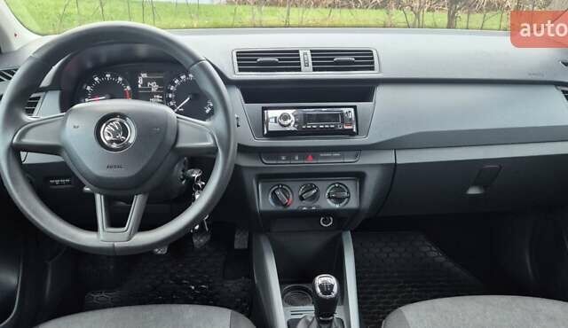 Білий Шкода Фабія, об'ємом двигуна 1 л та пробігом 140 тис. км за 6900 $, фото 7 на Automoto.ua