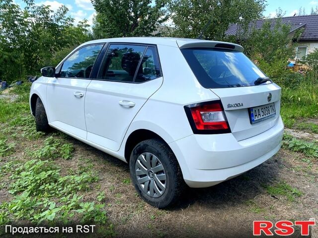 Білий Шкода Фабія, об'ємом двигуна 1 л та пробігом 139 тис. км за 7300 $, фото 1 на Automoto.ua