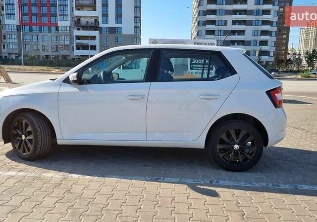 Белый Шкода Фабия, объемом двигателя 1 л и пробегом 113 тыс. км за 9200 $, фото 6 на Automoto.ua