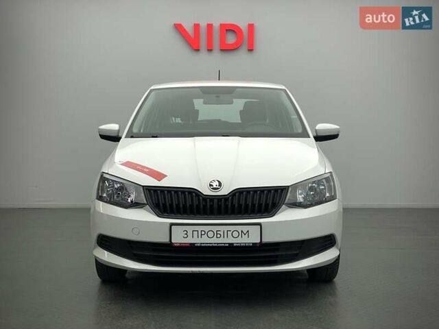 Білий Шкода Фабія, об'ємом двигуна 1 л та пробігом 61 тис. км за 9364 $, фото 4 на Automoto.ua