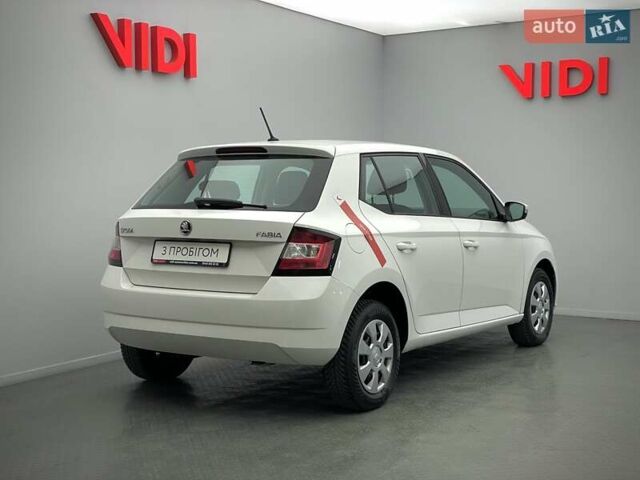Білий Шкода Фабія, об'ємом двигуна 1 л та пробігом 61 тис. км за 9364 $, фото 1 на Automoto.ua
