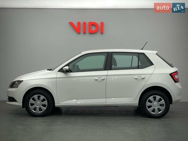 Білий Шкода Фабія, об'ємом двигуна 1 л та пробігом 61 тис. км за 9364 $, фото 2 на Automoto.ua