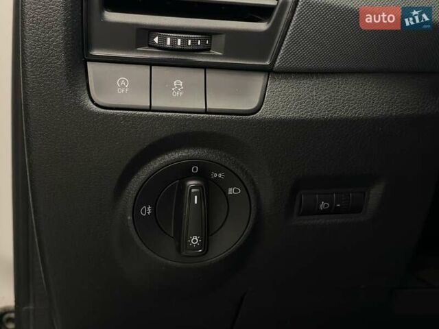 Білий Шкода Фабія, об'ємом двигуна 1 л та пробігом 61 тис. км за 9364 $, фото 10 на Automoto.ua