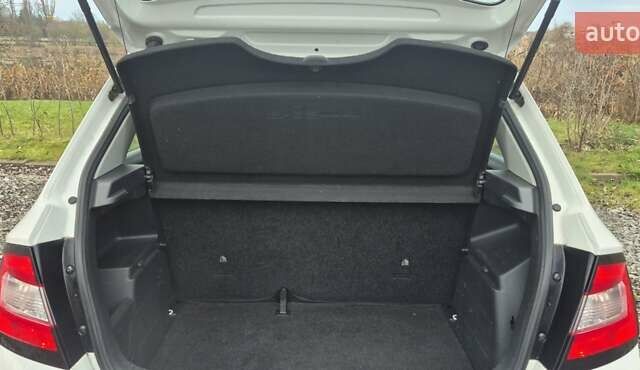 Білий Шкода Фабія, об'ємом двигуна 1 л та пробігом 140 тис. км за 6900 $, фото 12 на Automoto.ua