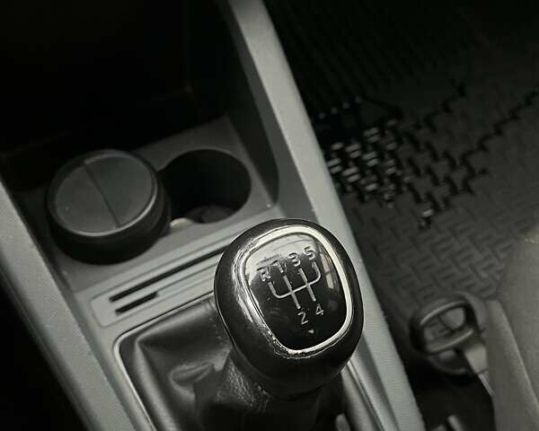 Білий Шкода Фабія, об'ємом двигуна 1 л та пробігом 206 тис. км за 6641 $, фото 18 на Automoto.ua