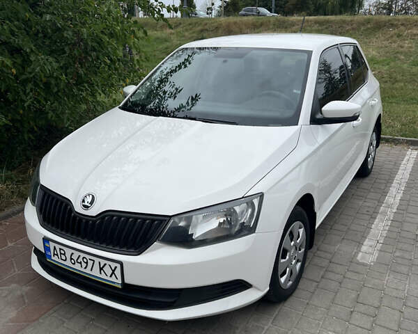 Білий Шкода Фабія, об'ємом двигуна 1 л та пробігом 148 тис. км за 7600 $, фото 1 на Automoto.ua