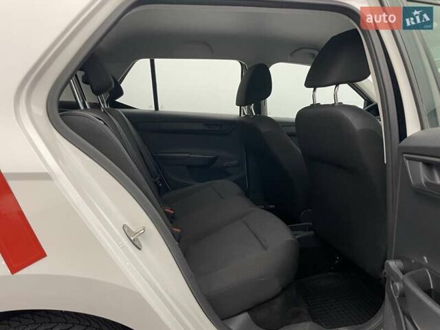 Білий Шкода Фабія, об'ємом двигуна 1 л та пробігом 61 тис. км за 9364 $, фото 14 на Automoto.ua