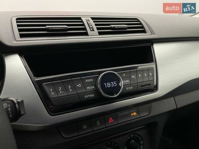 Белый Шкода Фабия, объемом двигателя 1 л и пробегом 97 тыс. км за 8131 $, фото 9 на Automoto.ua