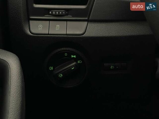 Белый Шкода Фабия, объемом двигателя 1 л и пробегом 44 тыс. км за 9327 $, фото 12 на Automoto.ua