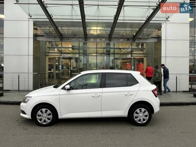 Білий Шкода Фабія, об'ємом двигуна 1 л та пробігом 206 тис. км за 6641 $, фото 8 на Automoto.ua