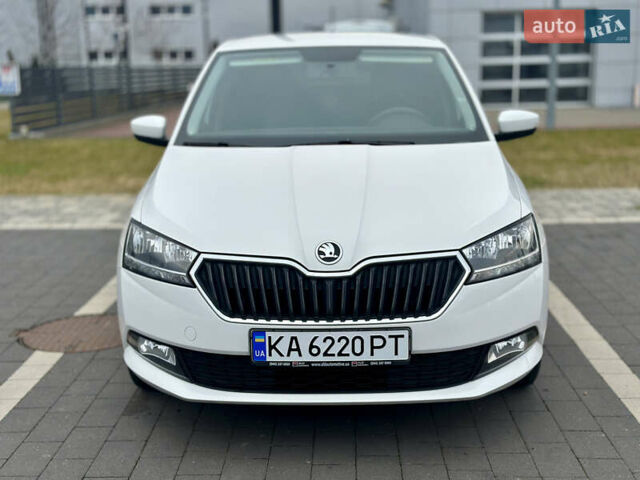 Белый Шкода Фабия, объемом двигателя 1 л и пробегом 131 тыс. км за 8499 $, фото 6 на Automoto.ua