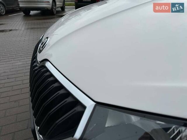 Белый Шкода Фабия, объемом двигателя 1 л и пробегом 104 тыс. км за 8600 $, фото 18 на Automoto.ua