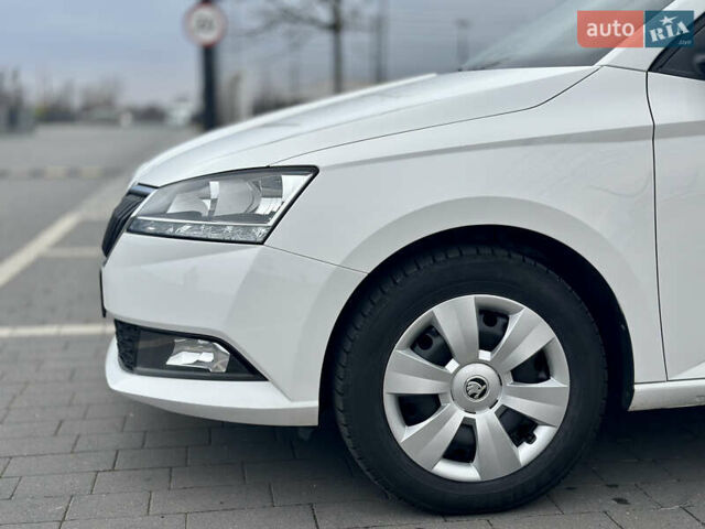 Белый Шкода Фабия, объемом двигателя 1 л и пробегом 131 тыс. км за 8499 $, фото 21 на Automoto.ua