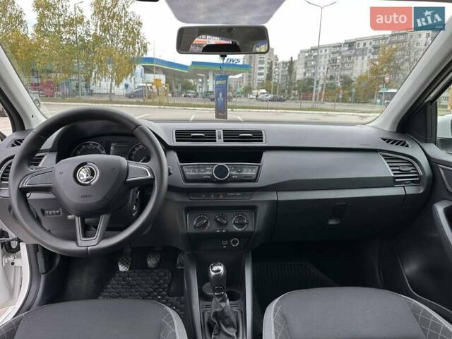 Шкода Фабия 2019 в Сумах на Automoto.ua Белый Шкода Фабия, объемом двигателя 1 л и пробегом 100 тыс. км за 8000 $, фото 8 на Automoto.ua