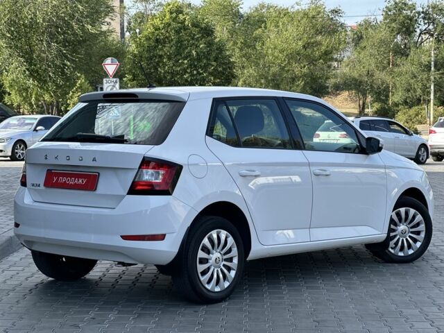Белый Шкода Фабия, объемом двигателя 1 л и пробегом 63 тыс. км за 8600 $, фото 1 на Automoto.ua