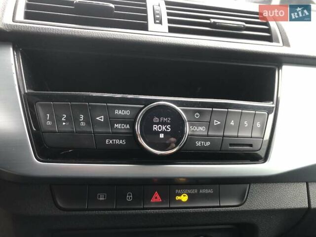 Белый Шкода Фабия, объемом двигателя 1 л и пробегом 106 тыс. км за 8000 $, фото 15 на Automoto.ua